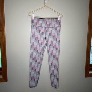 Victoria’s Secret size M printed leggings